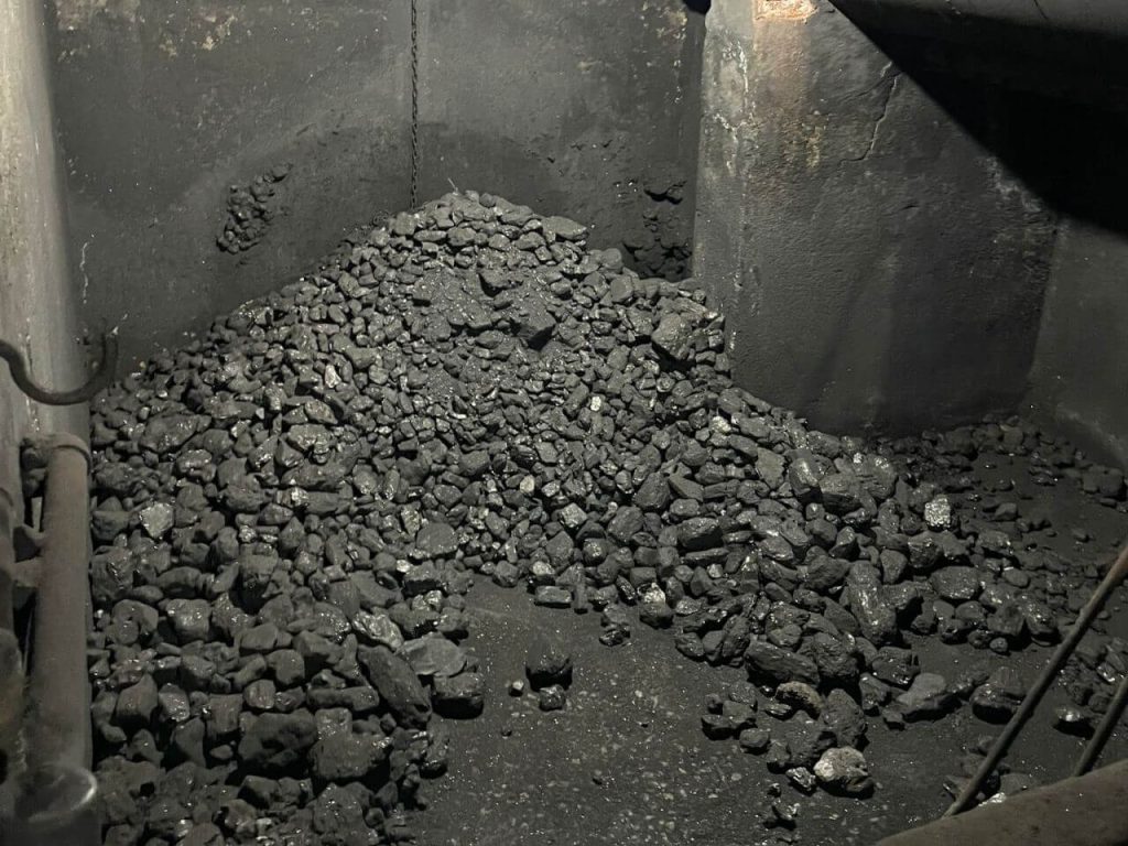 ¿Calderas de carbón o paneles solares para tu comunidad de vecinos?